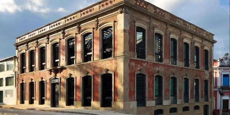 O novo Centro de Empreendedorismo e Inovação, em Manaus, foi inaugurado em edifício construído em 1899. Foto: Laurent Troost IG: @laurenttroost