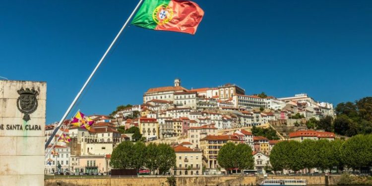 Portugal abrirá 53 Coworkings públicos até o final de Junho. Foto: Pública