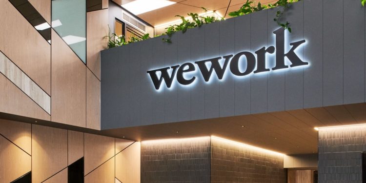 Hulu lançou o documentário WeWork: Or the Making and Breaking of a $47 Billion Unicorn focada na vida de Adam Neumann. Foto: Divulgação